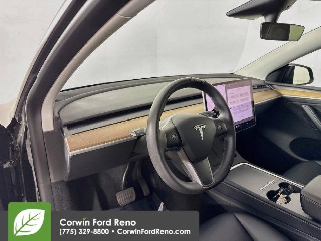 Used 2023 Tesla Model Y AWD image 10