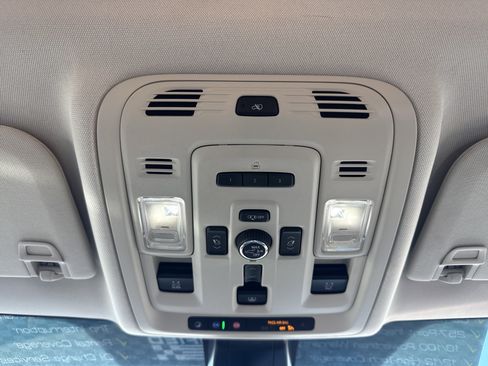 Used 2021 GMC Yukon Denali w/ Denali Ultimate Package image 28