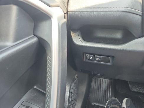 Used 2023 Toyota RAV4 LE AWD/4WD image 21