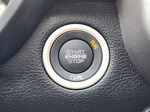 Certified 2025 RAM 2500 Big Horn AWD/4WD image 23