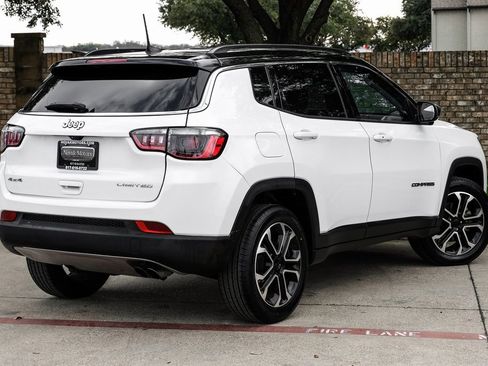 Used 2022 Jeep Compass Limited image 15