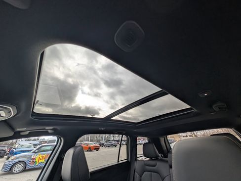 New 2026 Jeep Cherokee Overland image 12