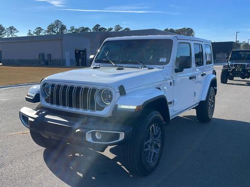 New 2026 Jeep Wrangler Sahara AWD/4WD image 3