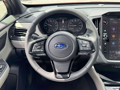 Certified 2025 Subaru Forester Premium AWD/4WD image 33