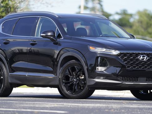 Used 2019 Hyundai Santa Fe Limited FWD image 2