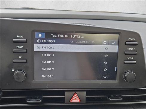 Used 2025 Hyundai Elantra Sport image 12