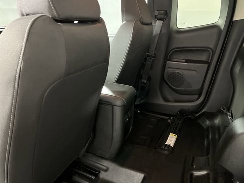 Used 2022 Chevrolet Colorado LT w/ Fleet Safety Package image 24