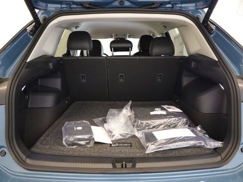 New 2026 Volkswagen Tiguan SE AWD/4WD image 32