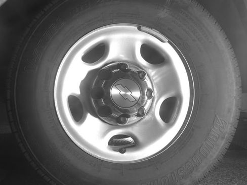 Used 2025 Chevrolet Express 3500 LT w/ LT Preferred Equipment Group RWD image 10
