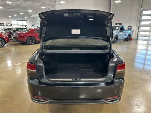 Used 2020 Lexus LS 500 w/ Interior Upgrade Package image 41