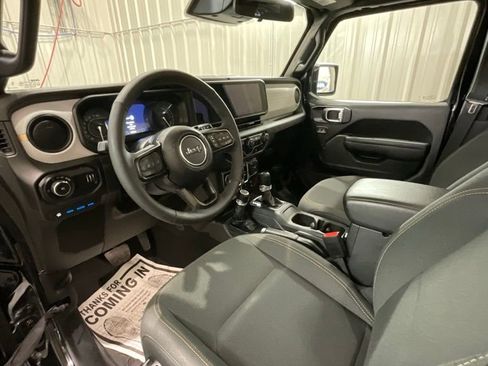 Used 2025 Jeep Wrangler Unlimited Sport S 4xe AWD/4WD image 9
