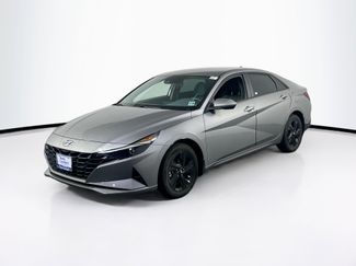 Used 2023 Hyundai Elantra SEL FWD video 1