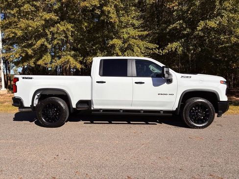 New 2026 Chevrolet Silverado 2500 LT w/ Trail Boss Package AWD/4WD image 7