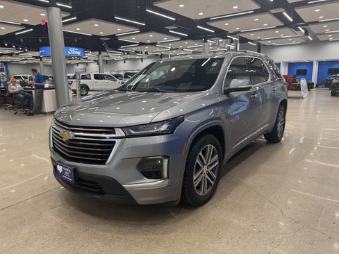Used 2023 Chevrolet Traverse High Country image 4
