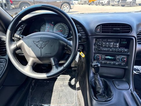 Used 1999 Chevrolet Corvette Convertible w/ Memory Pkg RWD image 21