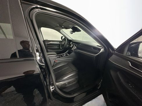 Used 2023 Jeep Grand Cherokee L Limited w/ Trailer Tow Group (B) image 33