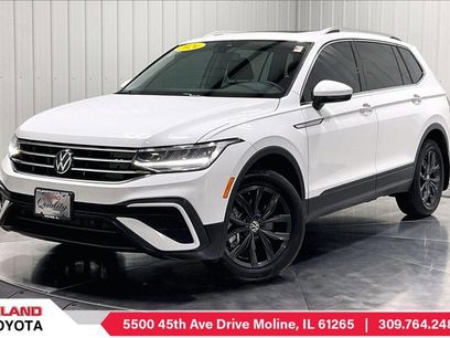 Used 2024 Volkswagen Tiguan SE w/ Panoramic Sunroof Package
