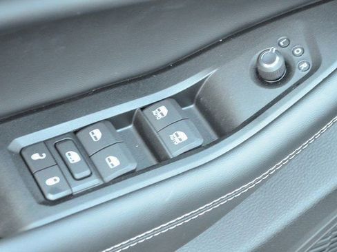 New 2025 Jeep Grand Cherokee Limited image 13