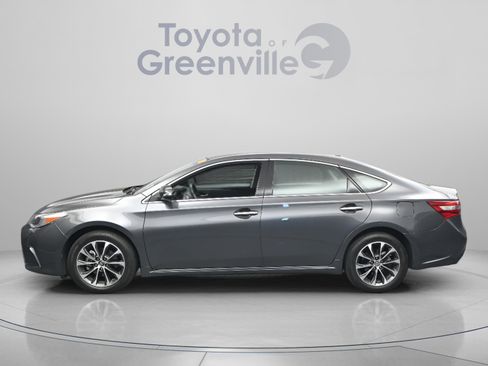 Used 2016 Toyota Avalon XLE image 5