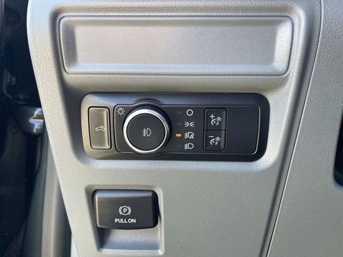 Used 2021 Ford F150 XLT AWD/4WD image 32