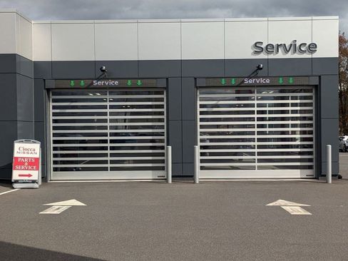 New 2025 Nissan Versa SR w/ Trunk Package image 49