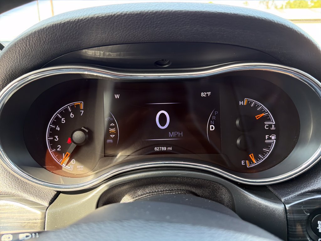 Used 2020 Jeep Grand Cherokee Laredo AWD/4WD image 18