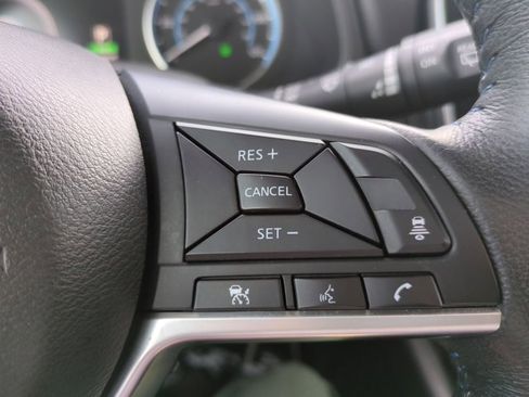 Certified 2022 Nissan Leaf SV image 25