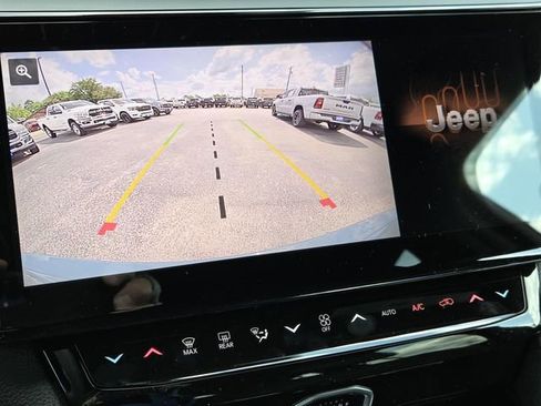New 2026 Jeep Grand Cherokee Limited w/ Limited Altitude Package AWD/4WD image 17