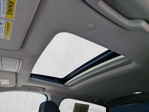 Used 2025 Honda CR-V EX image 16