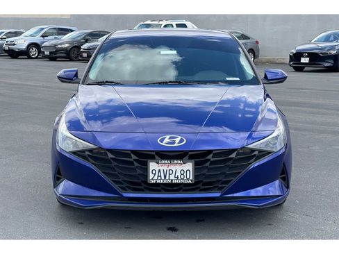 Used 2022 Hyundai Elantra SEL w/ Cargo Package FWD image 9
