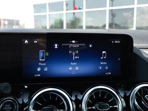 Used 2025 Mercedes-Benz GLA 250 image 16