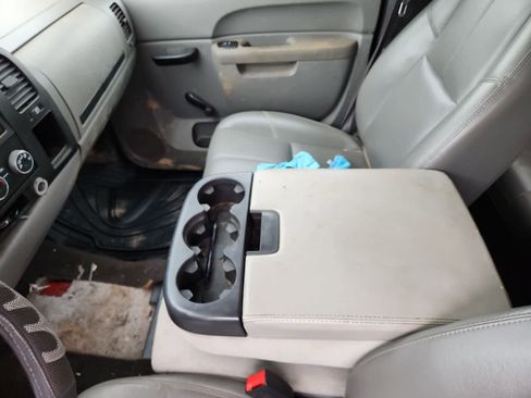 Used 2010 Chevrolet Silverado 3500 W/T image 11