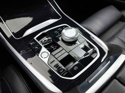 Used 2023 BMW X7 M60i w/ Executive Package AWD/4WD image 30