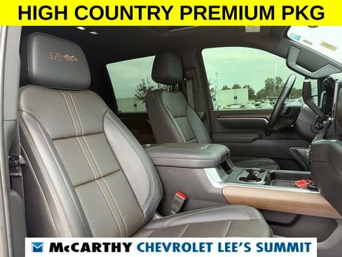 Used 2025 Chevrolet Silverado 2500 High Country w/ High Country Premium Package AWD/4WD image 35