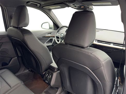 Used 2025 BMW X1 xDrive28i image 41