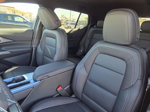 New 2026 Chevrolet Equinox EV LT w/ LPO, Blackout Package image 22