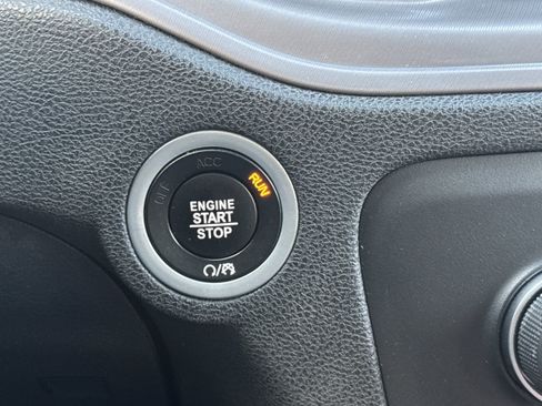 Used 2023 Dodge Charger SXT image 19