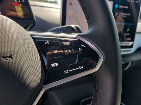 New 2025 Volkswagen ID.4 Pro AWD/4WD image 28