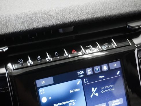 Certified 2024 Jeep Grand Cherokee Laredo image 23