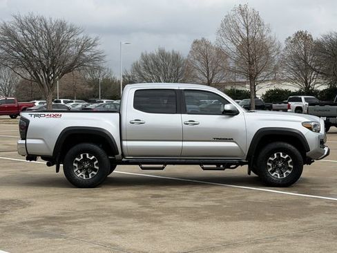 Used 2023 Toyota Tacoma TRD Off-Road image 3