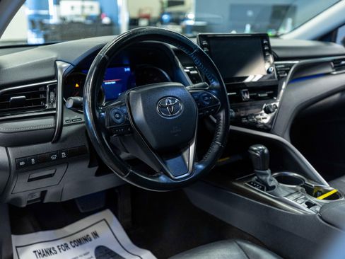 Used 2021 Toyota Camry XSE FWD image 10