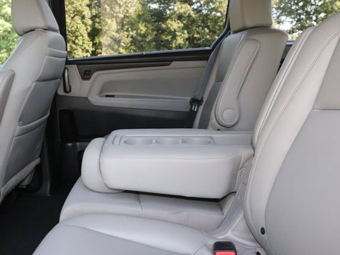 Used 2018 Honda Odyssey Touring image 29