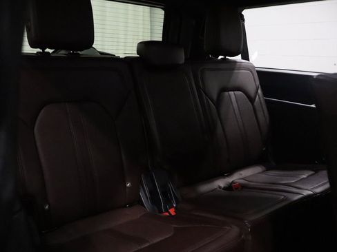 Used 2022 Ford Expedition Max Limited image 19