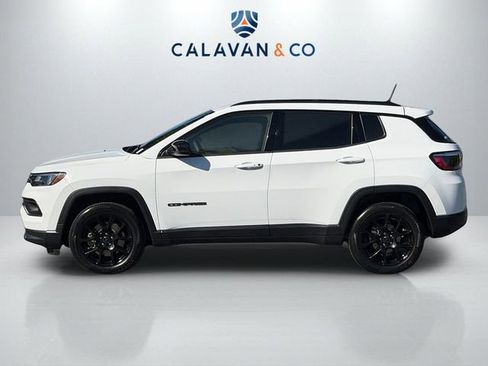 Used 2025 Jeep Compass Latitude w/ Altitude Special Edition AWD/4WD image 4