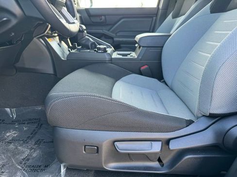 Certified 2025 Toyota 4Runner TRD Off-Road image 6