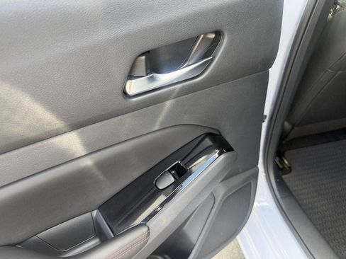 Used 2023 Nissan Altima 2.5 SR AWD/4WD image 23