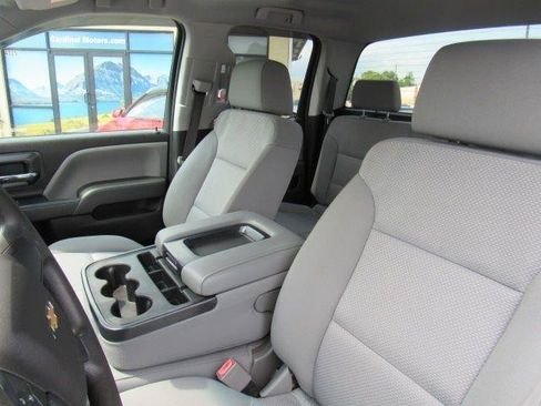 Used 2018 Chevrolet Silverado 1500 Custom w/ Custom Value Package AWD/4WD image 24