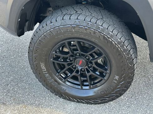 Used 2020 Toyota Tacoma 4x4 Double Cab image 16