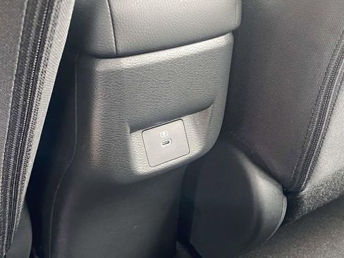 New 2025 Nissan Versa SV w/ Trunk Package image 9