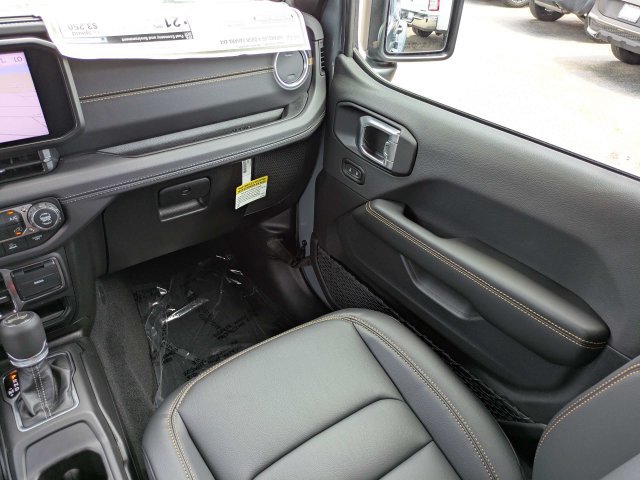 New 2026 Jeep Wrangler Unlimited Sahara AWD/4WD image 17